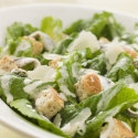 Рецепт: Листовой салат с зеленью и гренками
